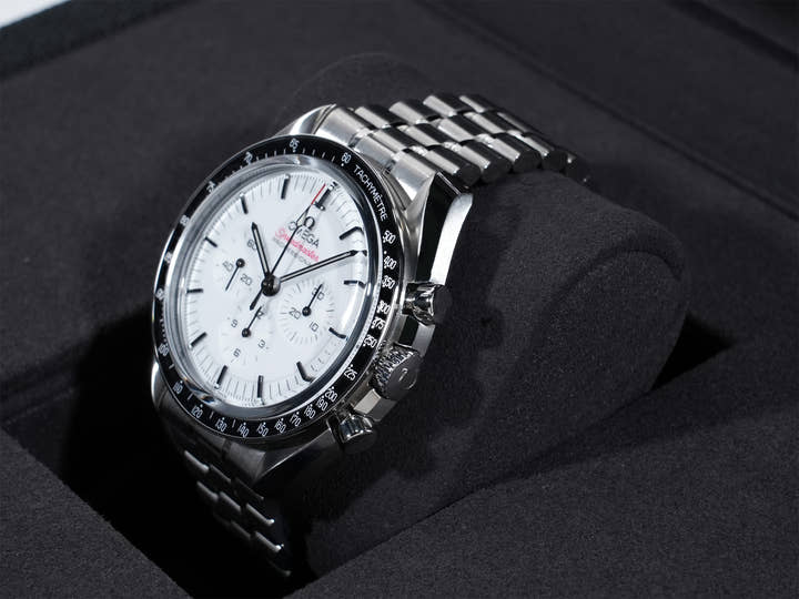 オメガ スピードマスター ムーンウォッチ プロフェッショナル Ref.310.30.42.50.04.001 SS ホワイト文字盤 未使用 zy383hxm