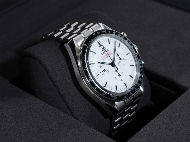 オメガ スピードマスター ムーンウォッチ プロフェッショナル Ref.310.30.42.50.04.001 SS ホワイト文字盤 未使用 zy383hxm