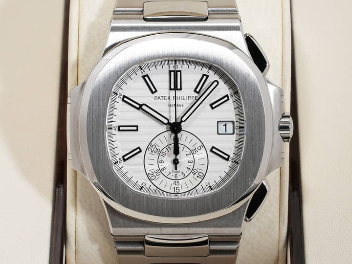 パテックフィリップ ノーチラス クロノグラフ Ref.5980/1A-019 ステンレススチール ホワイト文字盤