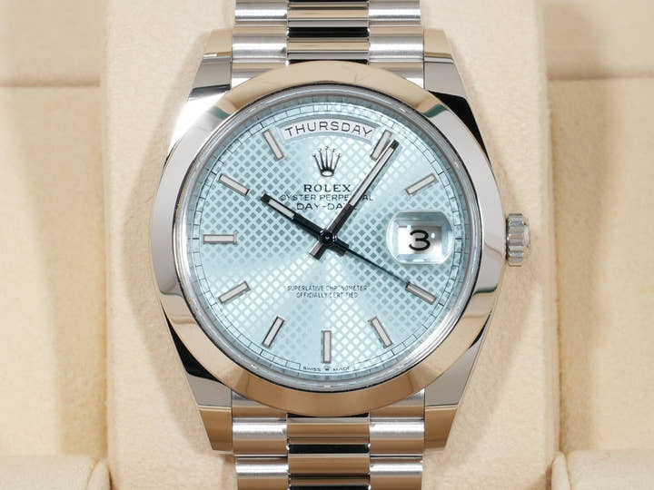 ロレックス デイデイト40 Ref.228206 プラチナ アイスブルー文字盤
