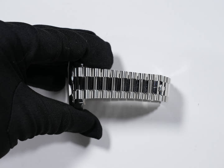 ロレックス デイデイト40 Ref.228206 プラチナ アイスブルー文字盤