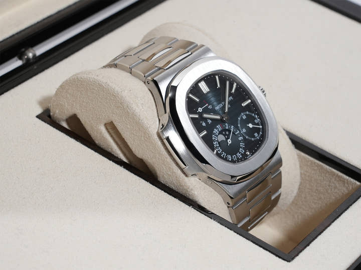 パテックフィリップ ノーチラス プチコンプリケーション Ref.5712/1A-001 ステンレススチール ブルー文字盤