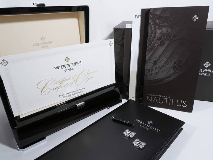 パテックフィリップ ノーチラス プチコンプリケーション Ref.5712/1A-001 ステンレススチール ブルー文字盤