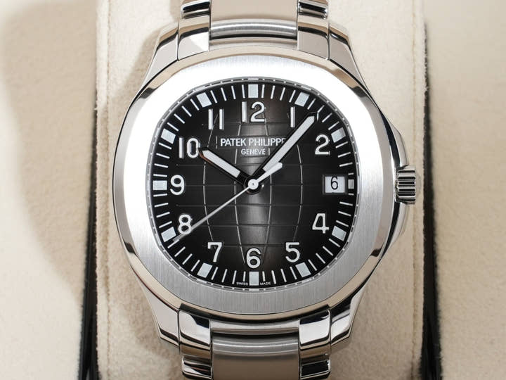 Patek Philippe Aquanaut Extra Large Ref. 5167/1A-001 Stainless Steel Black Dial