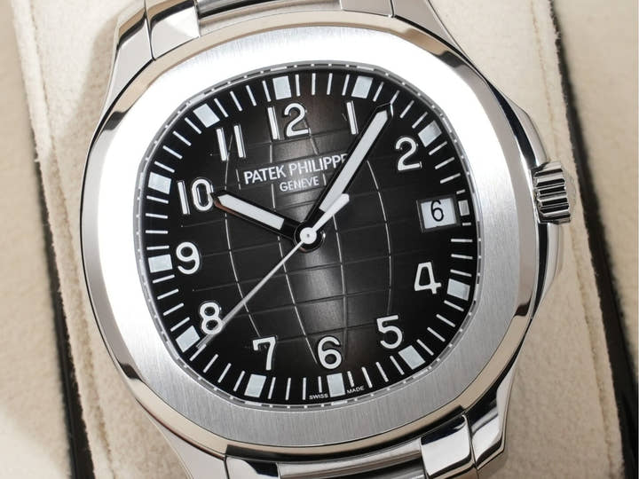Patek Philippe Aquanaut Extra Large Ref. 5167/1A-001 Stainless Steel Black Dial