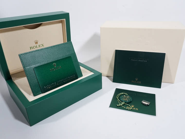 ロレックス ヨットマスター40 Ref.126622 ステンレススチール/プラチナ ブライトブルー文字盤