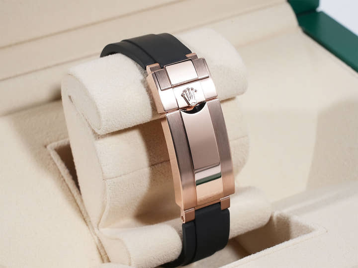 ロレックス デイトナ Ref.126515LN エバーローズゴールド ブライトブラックxサンダスト文字盤