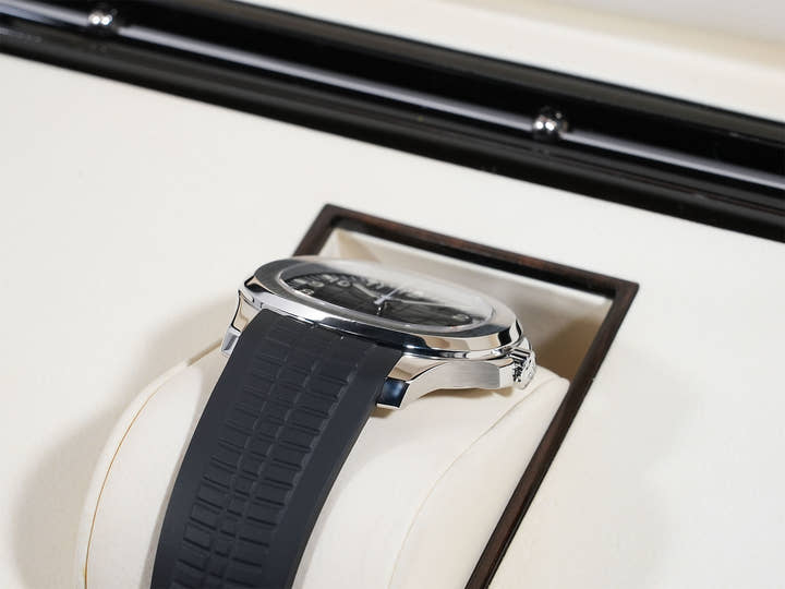 パテックフィリップ アクアノート Ref.5167A-001 ステンレススチール ブラック文字盤