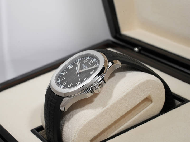 パテックフィリップ アクアノート Ref.5167A-001 ステンレススチール ブラック文字盤