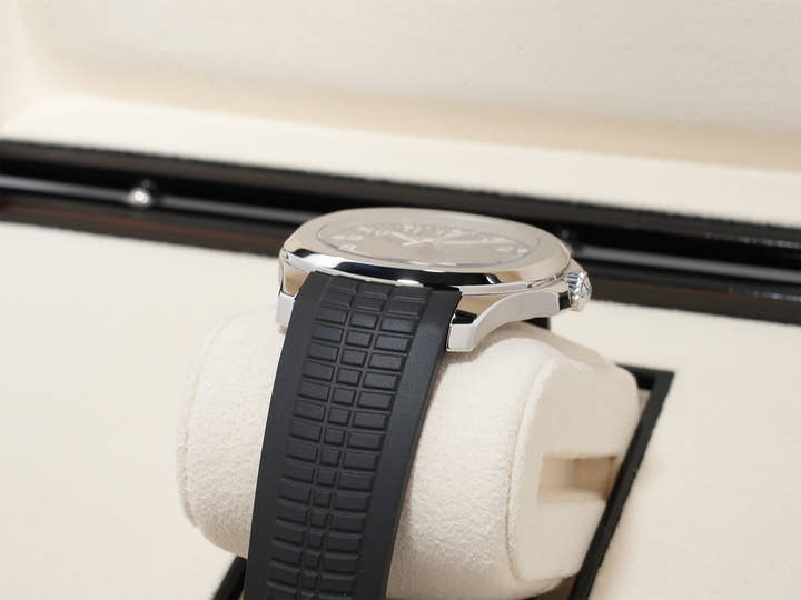 パテックフィリップ アクアノート Ref.5167A-001 ステンレススチール ブラック文字盤