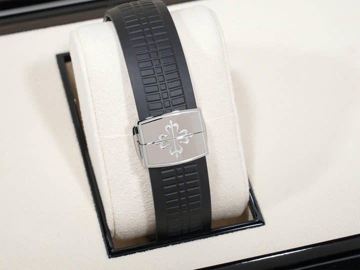 パテックフィリップ アクアノート Ref.5167A-001 ステンレススチール ブラック文字盤