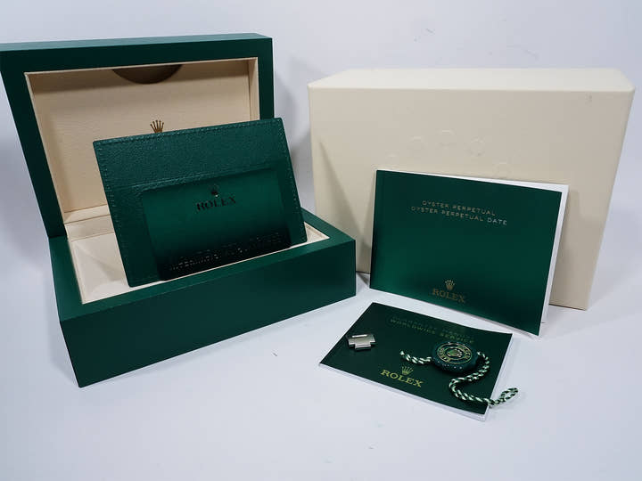 ロレックス オイスターパーペチュアル36 Ref.126000 ステンレススチール イエロー文字盤