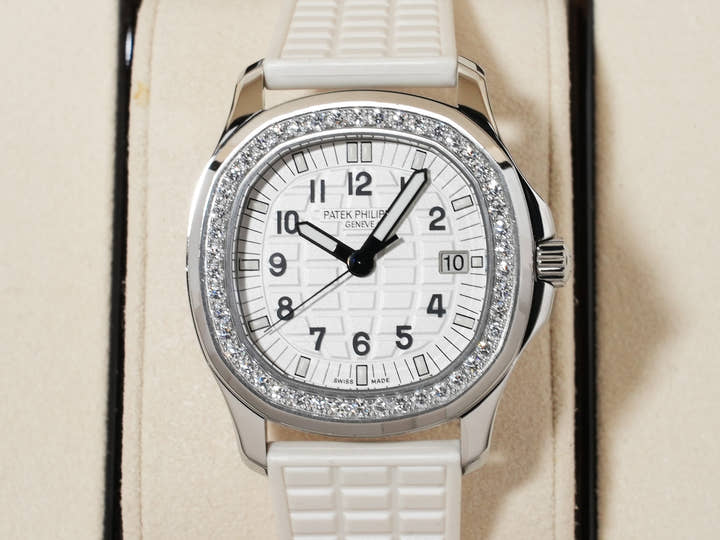 パテックフィリップ アクアノート ルーチェ Ref.5067A-024 ステンレススチール グリッターホワイト文字盤