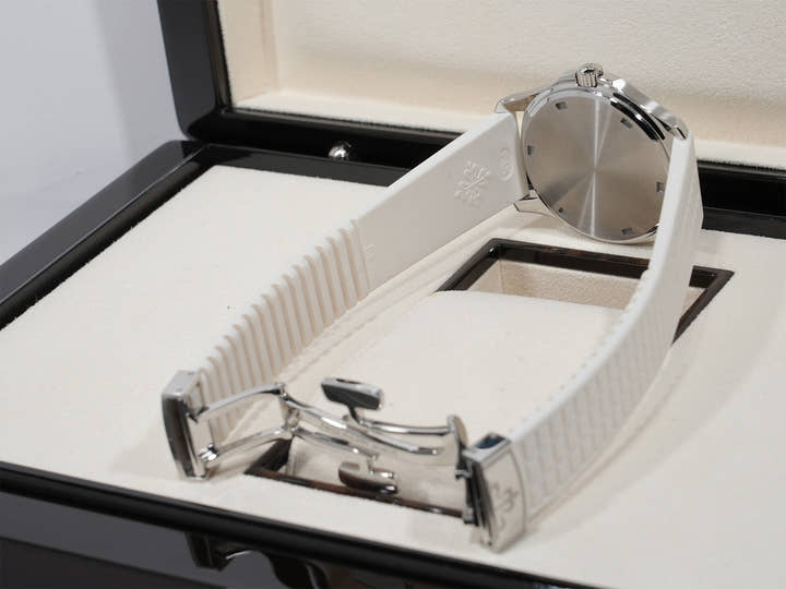 パテックフィリップ アクアノート ルーチェ Ref.5067A-024 ステンレススチール グリッターホワイト文字盤