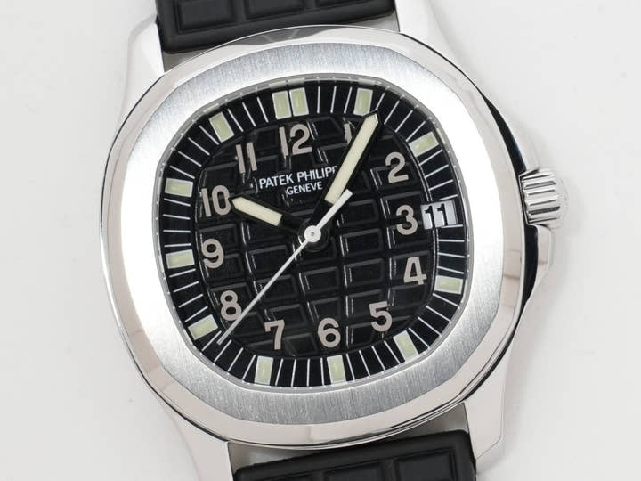 Patek Philippe Aquanaut Medium Ref. 5066A-001 Stainless Steel Black Dial