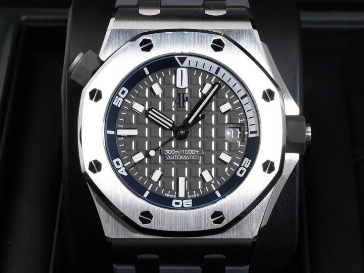 Audemars Piguet Royal Oak Offshore Diver Ref. 15720ST.OO.A009CA.01 Stainless Steel Gray Dial