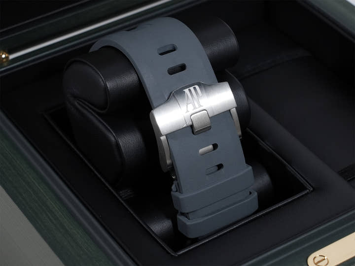 Audemars Piguet Royal Oak Offshore Diver Ref. 15720ST.OO.A009CA.01 Stainless Steel Gray Dial