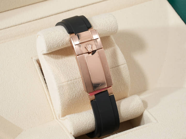 ロレックス デイトナ Ref.116515LN エバーローズゴールド メテオライト文字盤 美中古 68ntfeaj