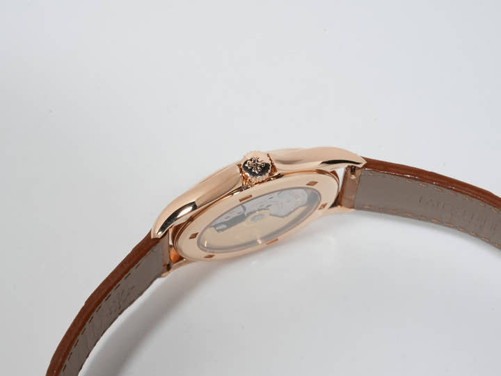 パテックフィリップ カラトラバ Ref.5127R-001 ローズゴールド シルバー文字盤 中古 w8rqzdok