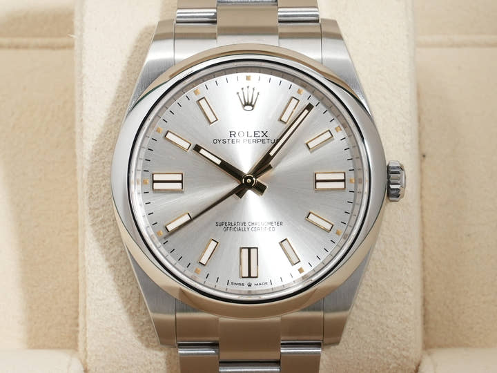 ロレックス オイスターパーペチュアル41 Ref.124300 ステンレススチール シルバー文字盤