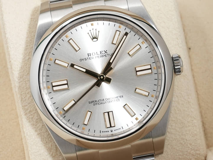 ロレックス オイスターパーペチュアル41 Ref.124300 ステンレススチール シルバー文字盤