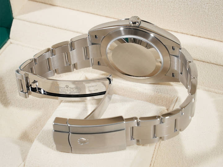 ロレックス オイスターパーペチュアル41 Ref.124300 ステンレススチール シルバー文字盤