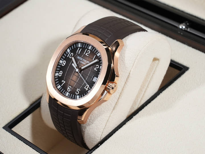 パテックフィリップ アクアノート Ref.5167R-001 ローズゴールド ブラウン文字盤