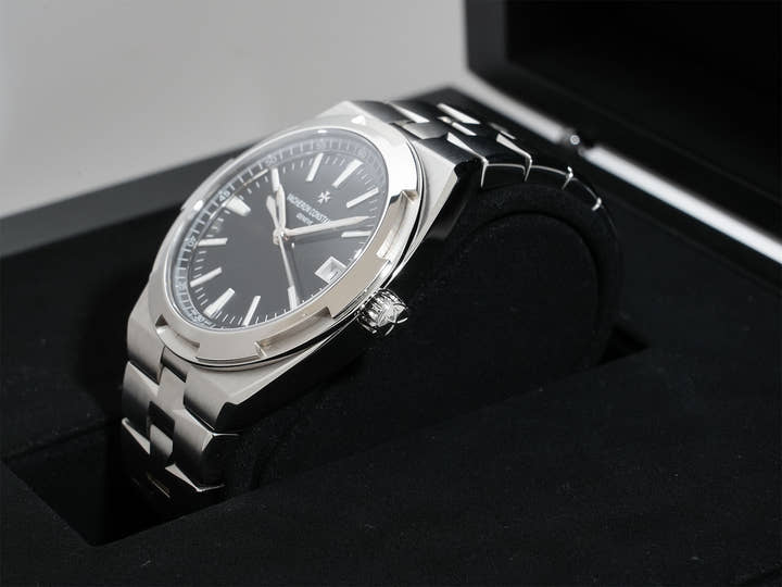 Vacheron Constantin Overseas Ref.4500V/110A-B483 SS Black Dial Used aj29xmsn