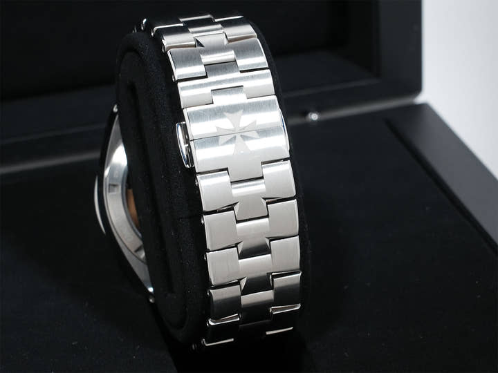 Vacheron Constantin Overseas Ref.4500V/110A-B483 SS Black Dial Used aj29xmsn