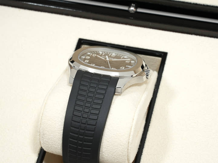 パテックフィリップ アクアノート Ref.5167A-001 ステンレススチール ブラック文字盤