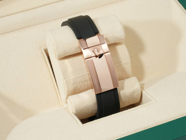 ロレックス デイトナ Ref.116515LN エバーローズゴールド ブラックxピンク文字盤