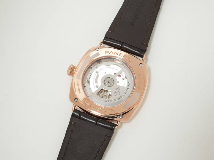 パネライ ラジオミール クアランタ ゴールドテック™ Ref.PAM01026 GOLDTECH ホワイト文字盤 美中古 3c3mjffz