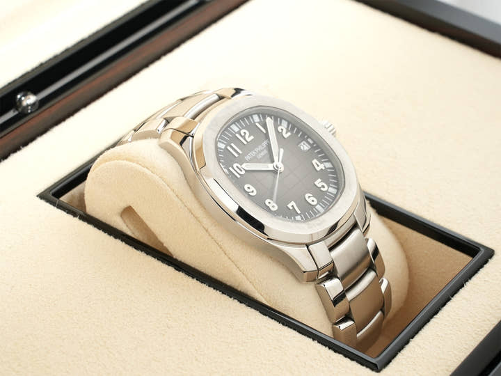 Patek Philippe Aquanaut Extra Large Ref.5167/1A-001 SS Black Dial Used r6q3acv4