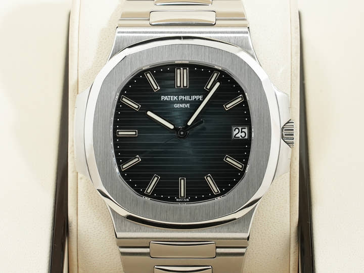 パテックフィリップ ノーチラス Ref.5711/1A-010 ステンレススチール ブルー文字盤