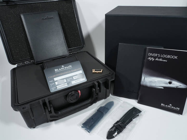 ブランパン フィフティ ファゾムス オートマティック Ref.5015-3630-52A 18KREG ブラック文字盤 中古 uxfpihs4