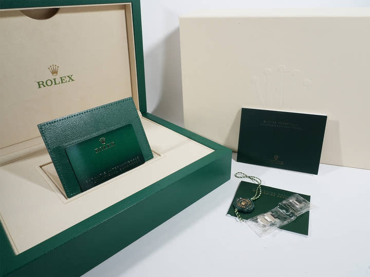 ロレックス デイトナ Ref.126506 プラチナ アイスブルー文字盤