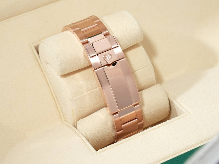 ロレックス デイトナ Ref.116505 エバーローズゴールド ブラックxピンク文字盤