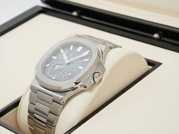 パテックフィリップ ノーチラス プチコンプリケーション Ref.5712/1A-001 ステンレススチール ブルー文字盤