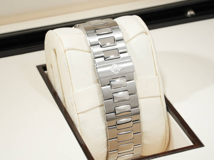 パテックフィリップ ノーチラス プチコンプリケーション Ref.5712/1A-001 ステンレススチール ブルー文字盤