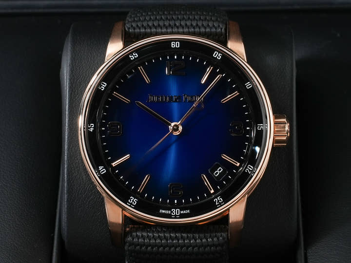 オーデマピゲ CODE 11.59 バイ オーデマ ピゲ Ref.15210OR.OO.A028CR.01 ピンクゴールド スモークブルーラッカー文字盤