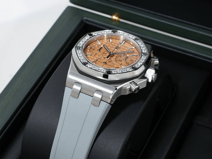 Audemars Piguet Royal Oak Offshore Chronograph Ref.26231ST.ZZ.A178CA.01 SS Salmon Dial Good Condition Used sfvbbrp6