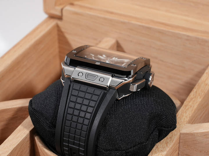 ウブロ スクエアバン ウニコ チタニウム セラミック Ref.821.NM.0170.RX TITANIUM×CERAMIC スケルトン文字盤 美中古 7nuvos9n