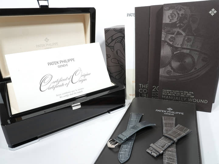 パテックフィリップ カラトラバ Ref.5196G-001 ホワイトゴールド シルバー文字盤