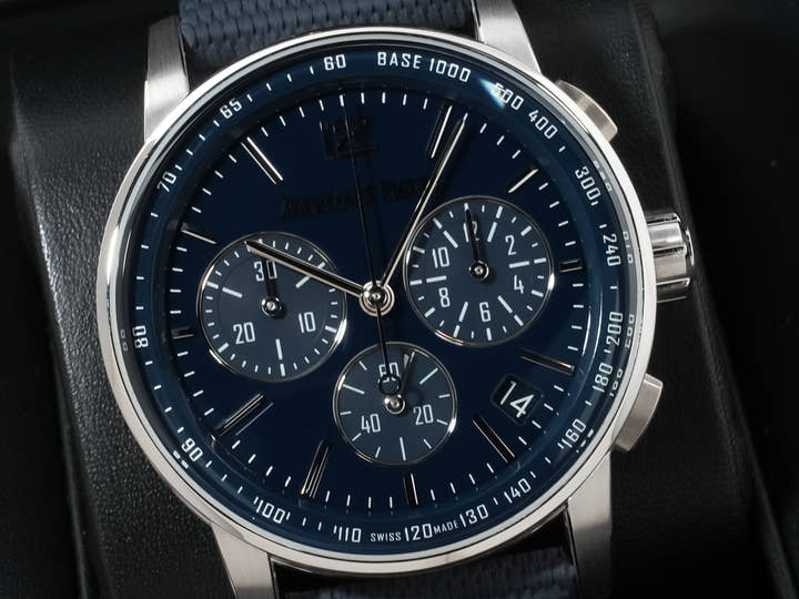 オーデマピゲ CODE 11.59 バイ オーデマ ピゲ クロノグラフ Ref.26393BC.OO.A321CR.01 ホワイトゴールド ブルーラッカー文字盤