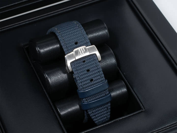 オーデマピゲ CODE 11.59 バイ オーデマ ピゲ クロノグラフ Ref.26393BC.OO.A321CR.01 ホワイトゴールド ブルーラッカー文字盤