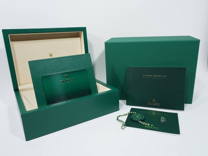 Rolex GMT Master II Ref.126710GRNR SS Black Dial Jubilee Bracelet Unused h9dmu34y