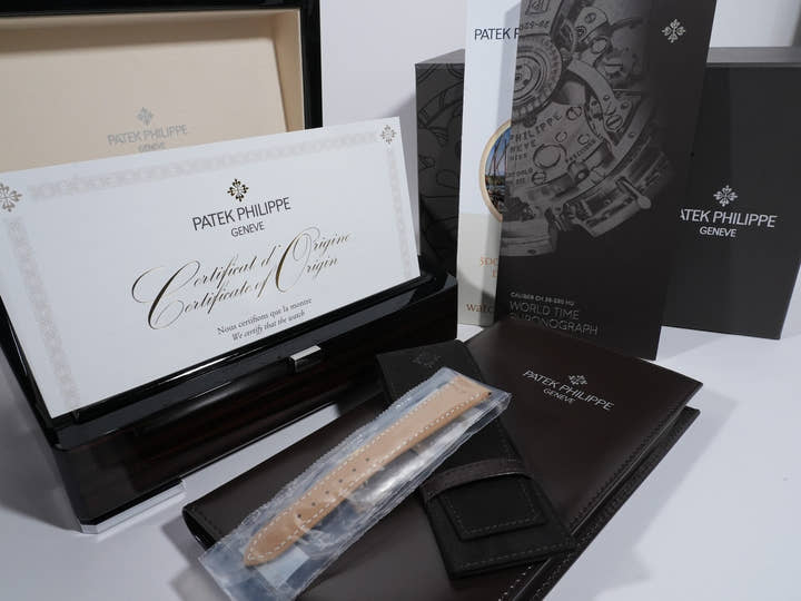 パテックフィリップ コンプリケーション ワールドタイム クロノグラフ Ref.5935A-001 ステンレススチール ローズゴールドメッキ オパーリン文字盤