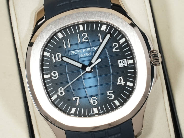 パテックフィリップ アクアノート Ref.5168G-001 ホワイトゴールド ミッドナイトブルー文字盤