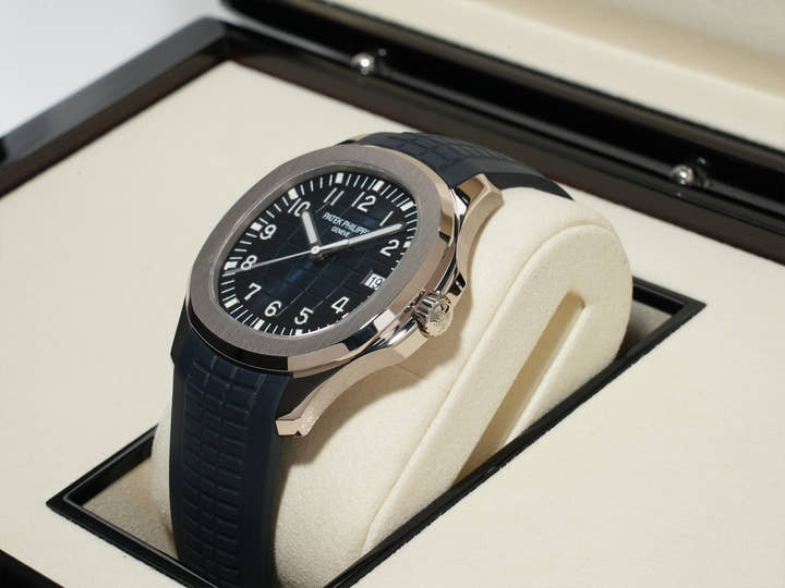 パテックフィリップ アクアノート Ref.5168G-001 ホワイトゴールド ミッドナイトブルー文字盤