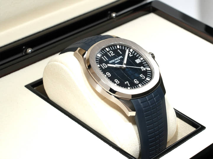 パテックフィリップ アクアノート Ref.5168G-001 ホワイトゴールド ミッドナイトブルー文字盤